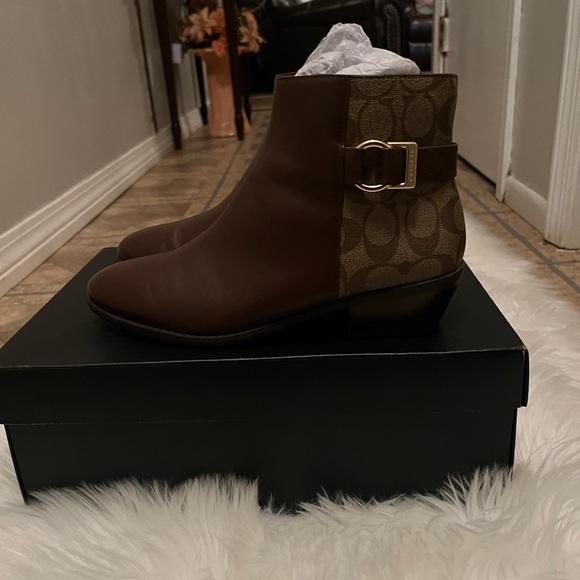 Coach Danny Bootie size 9.5 - Picture 5 of 5